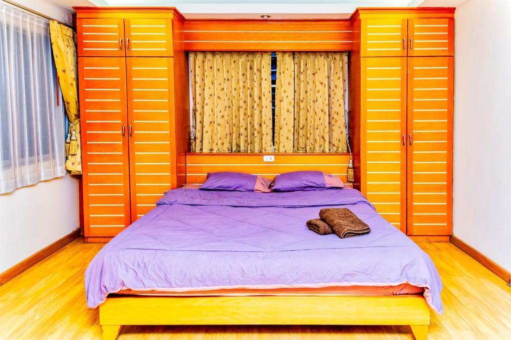 Jolly Guesthouse & Restaurant Pattaya Extérieur photo
