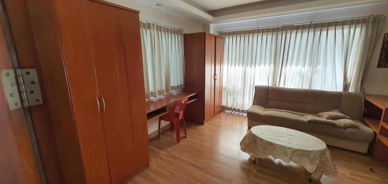 Jolly Guesthouse & Restaurant Pattaya Extérieur photo